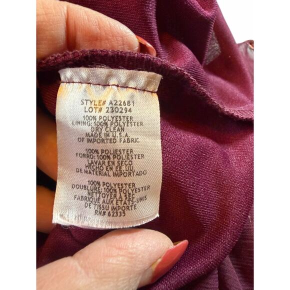 Betsy & Adam Burgundy Chiffon Foil Gown - Size 16 - Picture 9 of 16